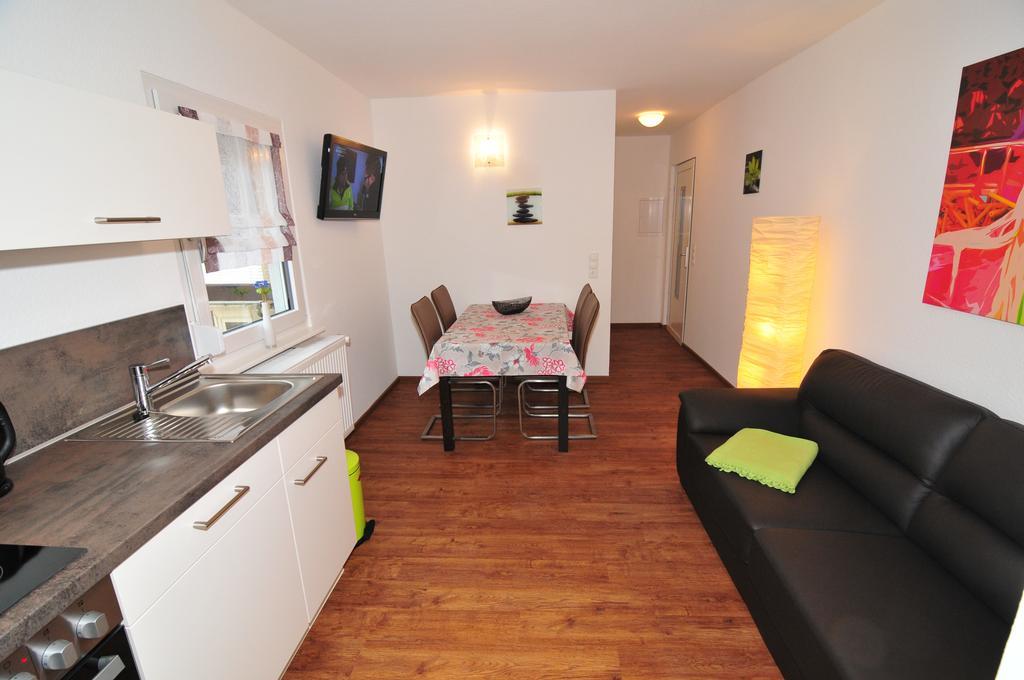 Fewo Samanta Schmider- Auch Kurzfristig Ep Karten Garantiert! Apartamento Rust Quarto foto