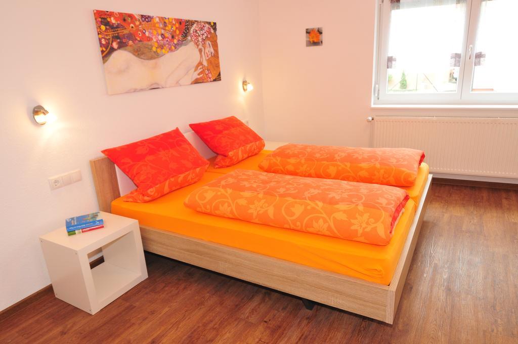 Fewo Samanta Schmider- Auch Kurzfristig Ep Karten Garantiert! Apartamento Rust Quarto foto