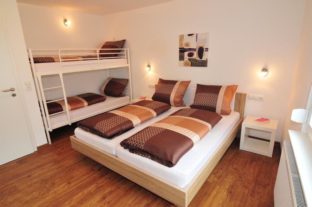 Fewo Samanta Schmider- Auch Kurzfristig Ep Karten Garantiert! Apartamento Rust Quarto foto