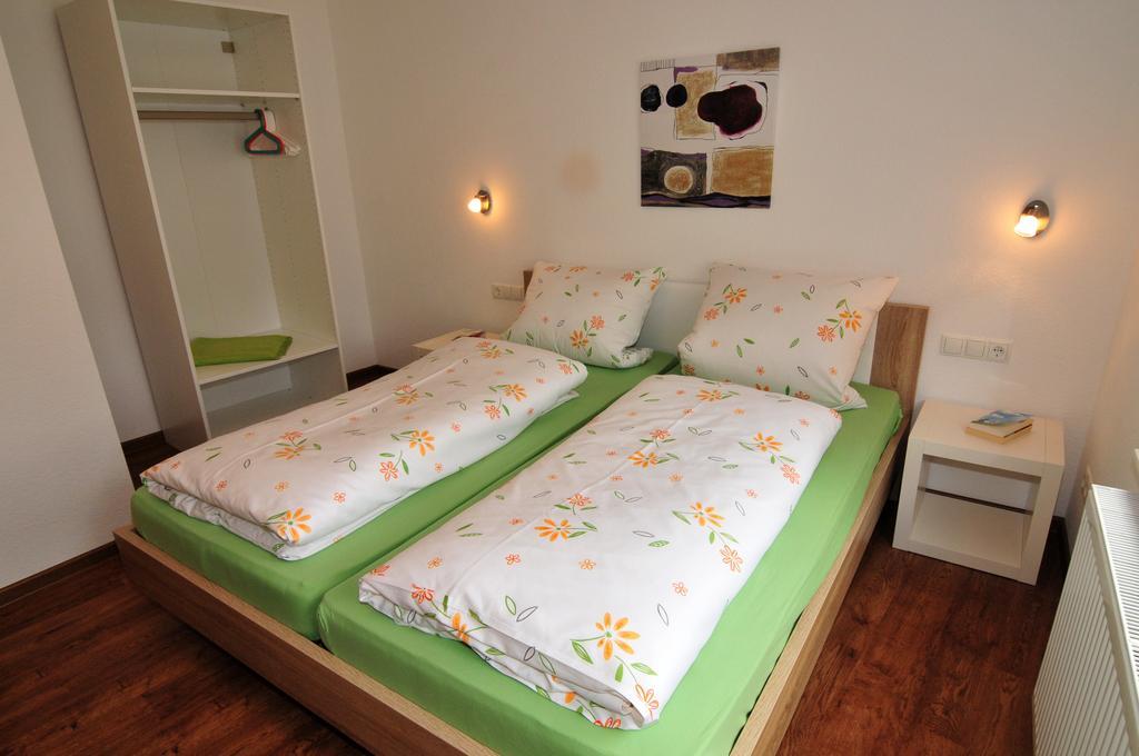 Fewo Samanta Schmider- Auch Kurzfristig Ep Karten Garantiert! Apartamento Rust Quarto foto