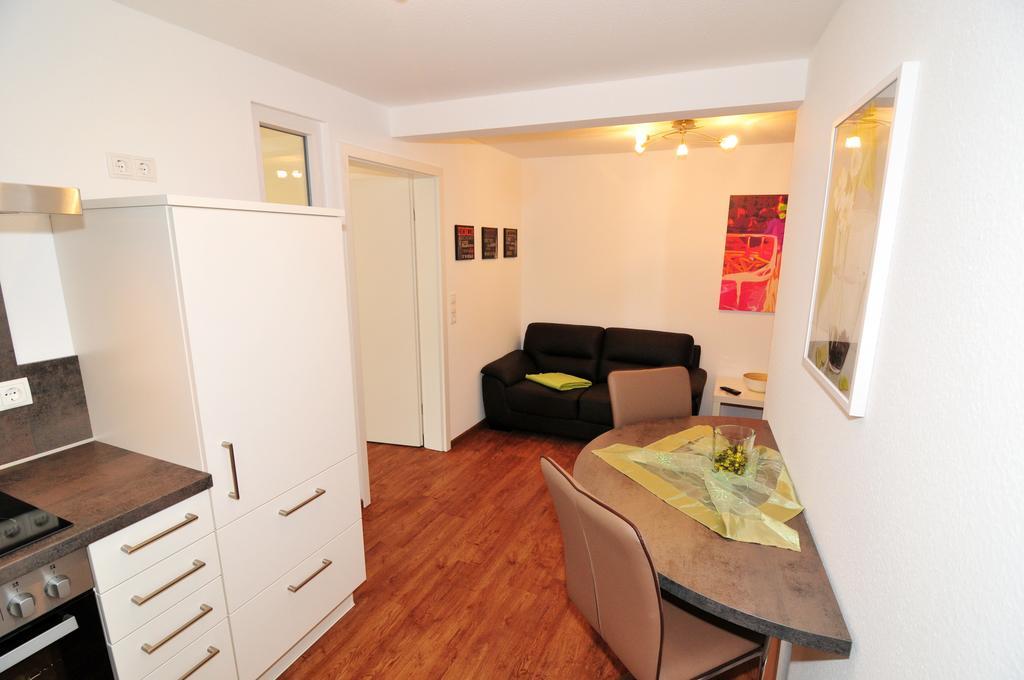 Fewo Samanta Schmider- Auch Kurzfristig Ep Karten Garantiert! Apartamento Rust Quarto foto