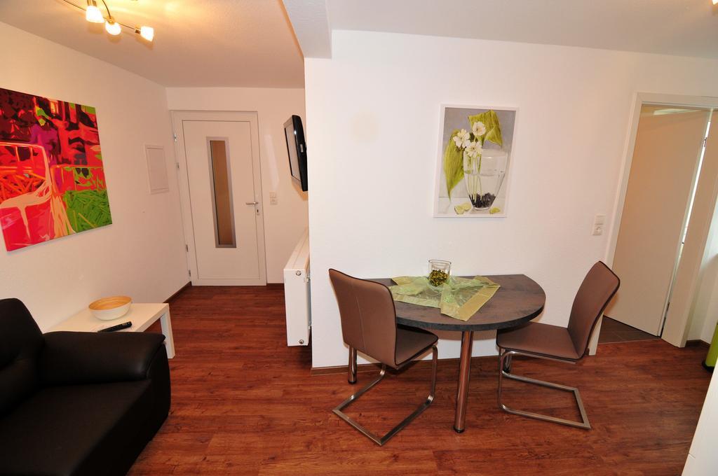 Fewo Samanta Schmider- Auch Kurzfristig Ep Karten Garantiert! Apartamento Rust Quarto foto